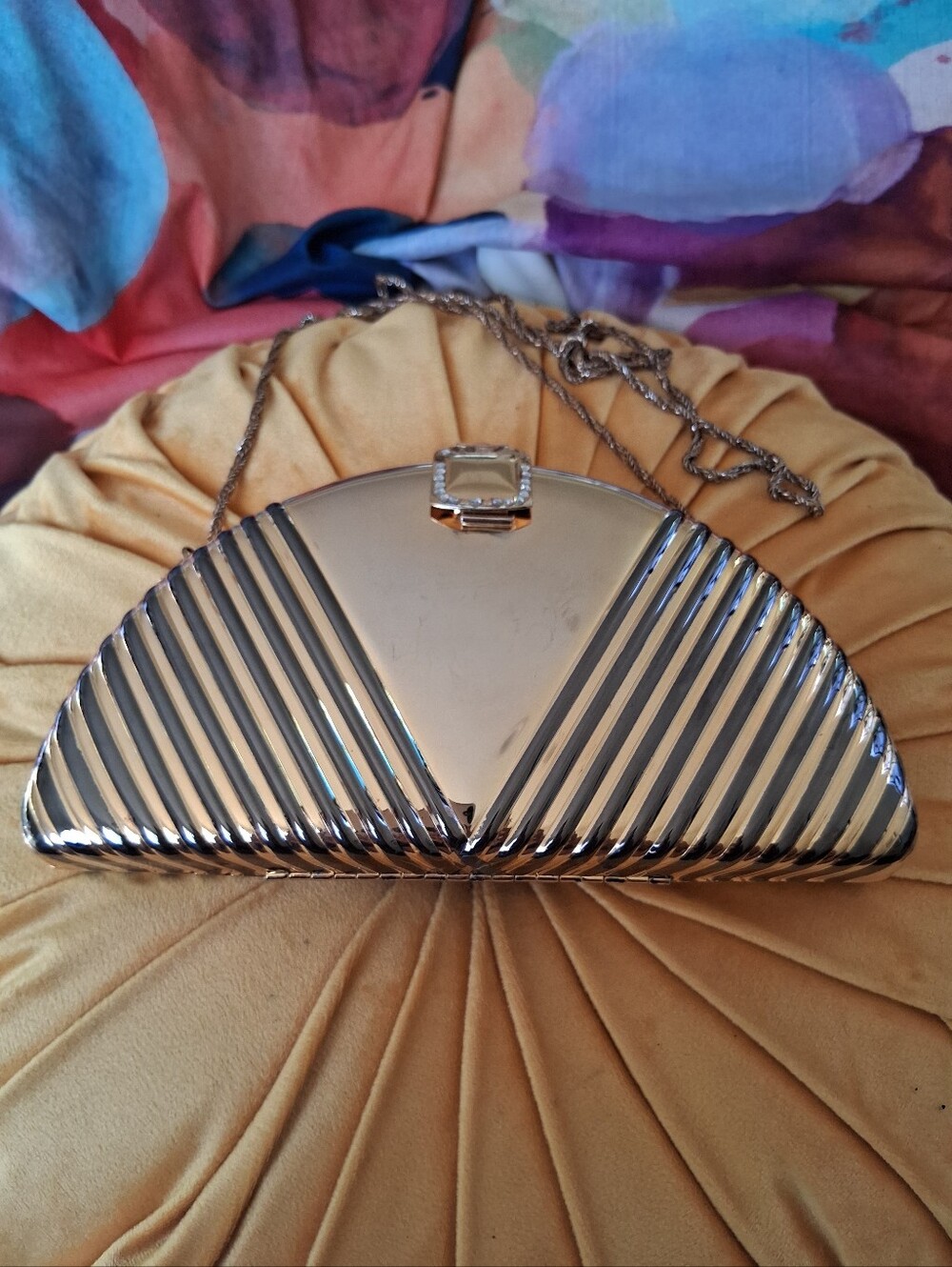Vtg LE-ANN METAL GOLD BAG